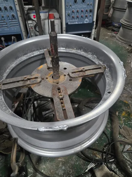 원조[부산휠복원] BMW E39 BBS OEM 제품 휠복원 작업! / 부산 기장군