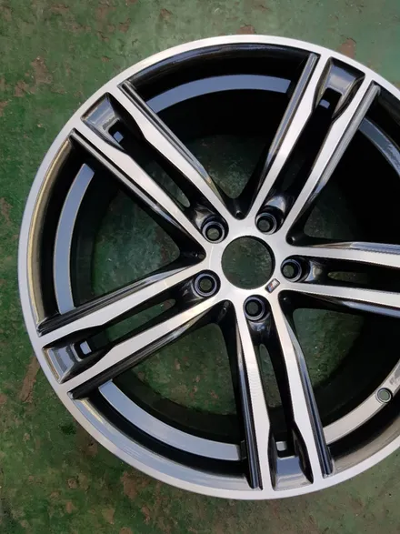 [부산휠복원][부산휠수리][부산휠도색][BMW휠복원] BMW신형 640D 20인치 703M휠 주차상처 휠수리/휠복원 다야컷팅 재생하기! / 부산 기장군