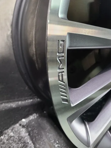 부산휠복원 since2006.[원조] 부산휠수리 since2006.[원조] 벤츠 C250Amg 19인치 휠수리 휠복원 다야컷팅 재생하기! / 부산 기장군