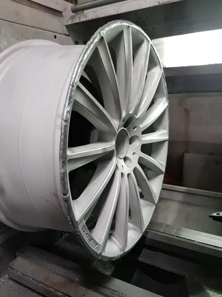 원조[부산휠복원][부산휠수리][부산중고휠] 벤츠S350 20인치 마차휠 대략난감 휠수리/휠복원/다야컷팅 재생하기 / 부산 기장군