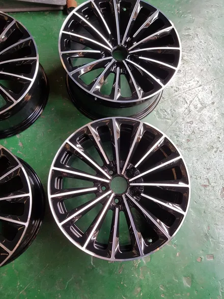 원조[부산휠복원][부산휠수리] [부산휠도색][부산중고휠] BMW F시리즈750 단조포밍휠 주차상처 휠수리/휠복원 다야컷팅재생! / 부산 기장군