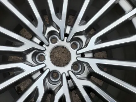 원조[부산휠복원] BMW G바디 7시리즈 20인치휠 주차상처 휠수리 휠복원 휠도색 / 부산 기장군