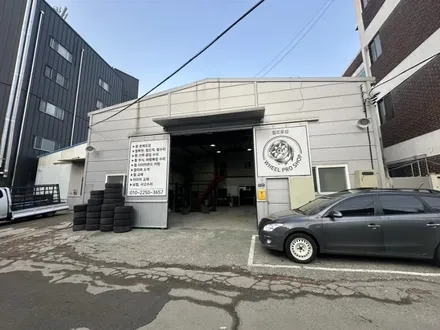 원조[부산휠복원] 기아 K7 순정 휠 정비 공장 사고 건 수리 작업! / 부산 기장군