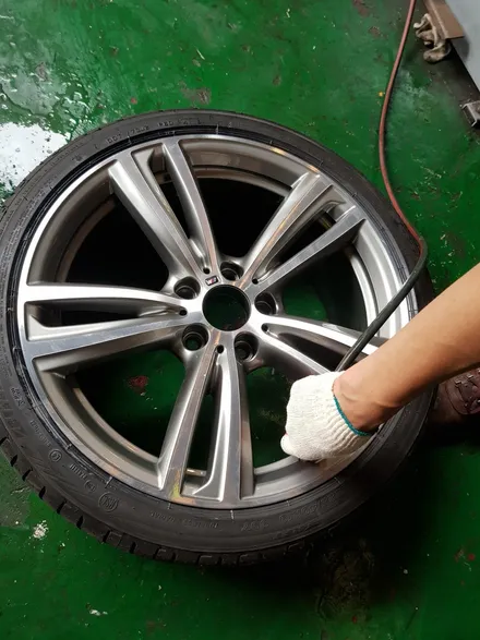 [원조][부산휠복원][부산휠수리][부산휠도색][부산중고휠] BMW442M 19인치 휠수리/휠복원/다야컷팅재생 / 부산 기장군