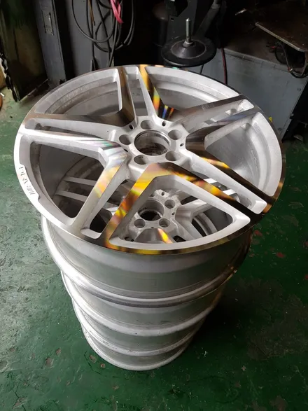 원조[부산휠복원][부산휠수리] [벤츠휠복원.[벤츠휠수리]벤츠w221-S63amg 20인치 단조 포밍휠 주차상처 휠수리/휠복원/다야컷팅재생! / 부산 기장군