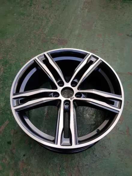 [부산휠복원][부산휠수리][부산휠도색][BMW휠복원] BMW신형 640D 20인치 703M휠 주차상처 휠수리/휠복원 다야컷팅 재생하기! / 부산 기장군