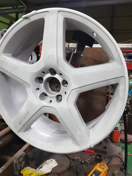 원조[부산휠복원][부산휠수리]벤츠S63amg 20인치 주차상처 휠수리/휠복원/휠도색 / 부산 기장군
