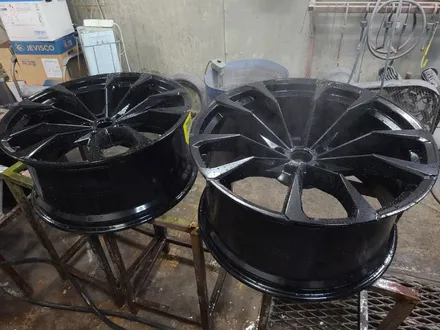 원조[부산휠복원] 람보르기니 우르스 23인치 단조포밍휠 휠도색 작엽! / 부산 기장군