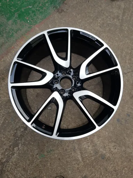 [원조][부산휠수리][부산휠복원][부산휠도색][부산중고휠]벤츠GLC43amg 21인치 주차상처 휠수리 휠복원 다야컷팅재생! / 부산 기장군