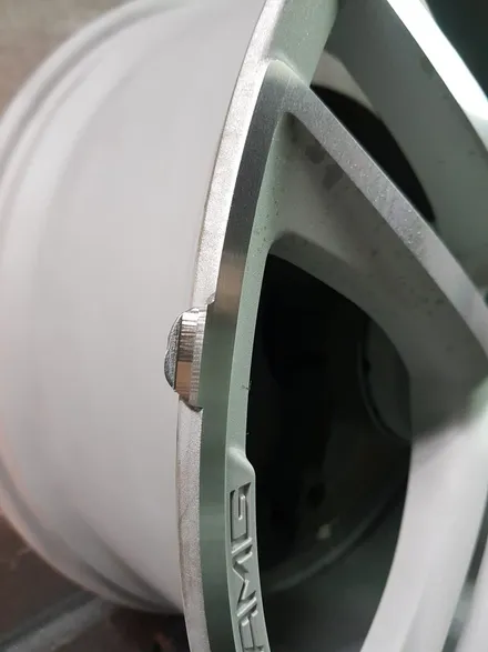 원조[부산휠복원][부산휠수리] 벤츠E63amg 20인치 주차상처 휠수리 휠복원 다야컷팅재생! / 부산 기장군