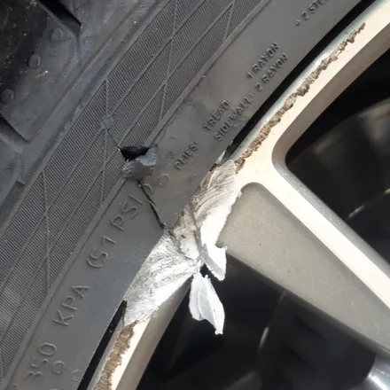 원조[부산휠복원][부산휠수리]벤츠 C200Amg 19인치 주차상처 휠수리 휠복원 다야컷팅 재생하기! / 부산 기장군