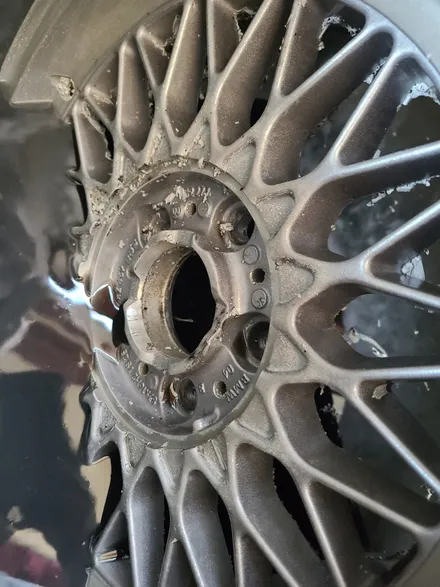 원조[부산휠복원][부산휠수리]BMW 순정 올드카 휠수리 휠복원 휠도색! / 부산 기장군