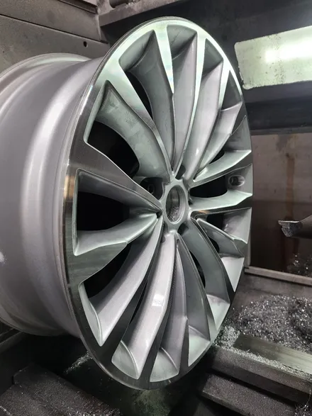 BMW 530 하이브리드 순정18인치휠 리폼작업! / 부산 기장군