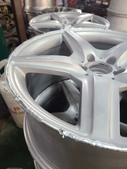 벤츠S63AMG 20인치 주차상처 휠수리 휠복원 휠도색 휠크랙 휠용접 작업하기! / 부산 기장군