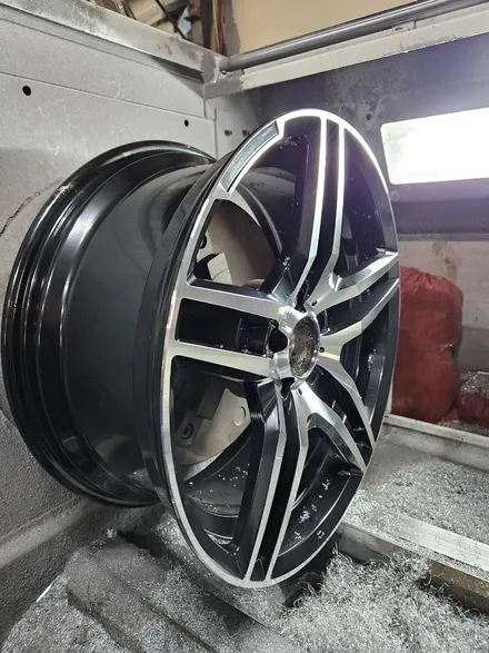 원조[부산휠복원] 벤츠 AMG 스타일 휠크랙 수리! / 부산 기장군