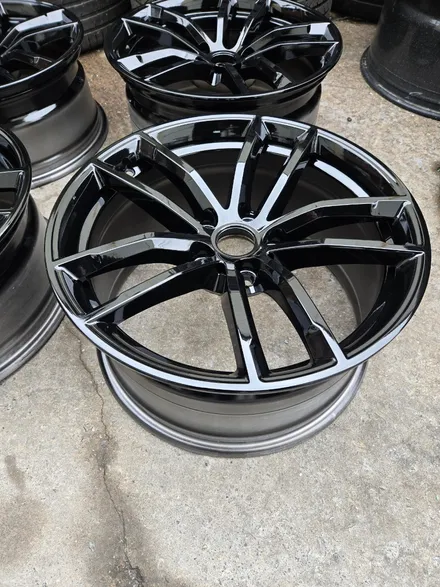 원조[부산 휠복원] BMW 5시리즈 묻지 마! 블랙 유광 휠복원 휠도색 작업 5만 원! / 부산 기장군