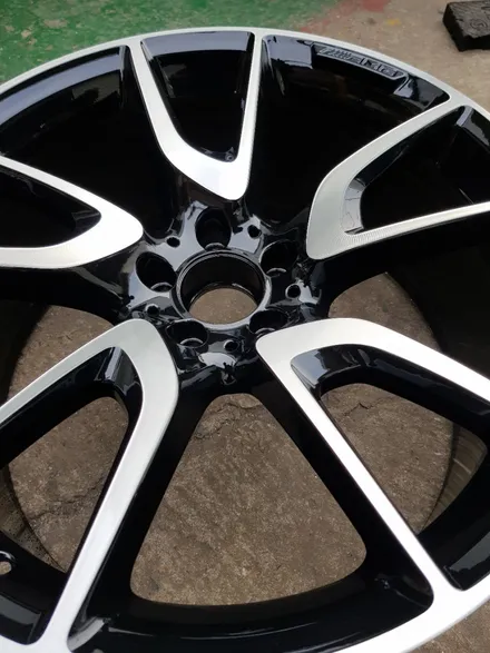 [원조][부산휠수리][부산휠복원][부산휠도색][부산중고휠]벤츠GLC43amg 21인치 주차상처 휠수리 휠복원 다야컷팅재생! / 부산 기장군