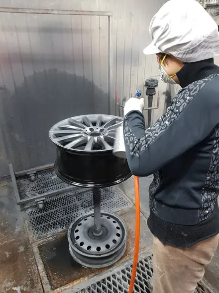원조부산휠복원부산휠수리벤츠20인치S500Amg 마차휠 대략난감 사고휠 수리 / 부산 기장군