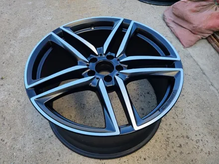 원조[부산휠복원] 벤츠 E63 AMG 20인치 단조휠 주차상처 휠수리 휠복원 휠도색 작업! / 부산 기장군