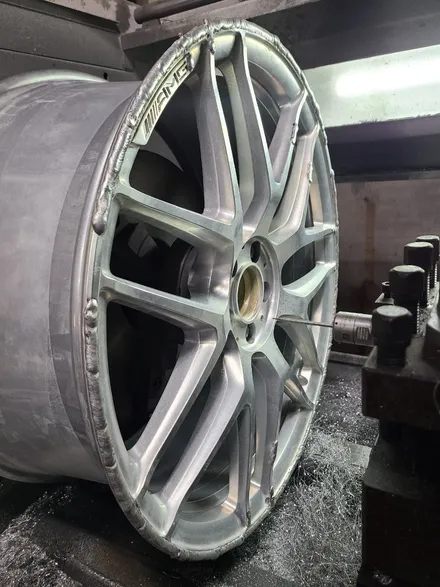 원조[부산휠복원] 벤츠GLE 63AMG 22인치 사고휠 휠복원 / 부산 기장군