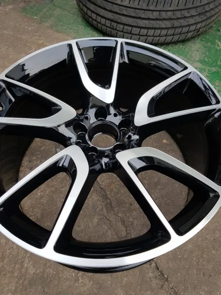 [원조][부산휠수리][부산휠복원][부산휠도색][부산중고휠]벤츠GLC43amg 21인치 주차상처 휠수리 휠복원 다야컷팅재생! / 부산 기장군