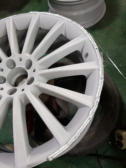 [부산휠복원][부산휠수리][부산중고휠][부산휠도색] 벤츠GLC220 AMG 휠수리 휠복원 / 부산 기장군