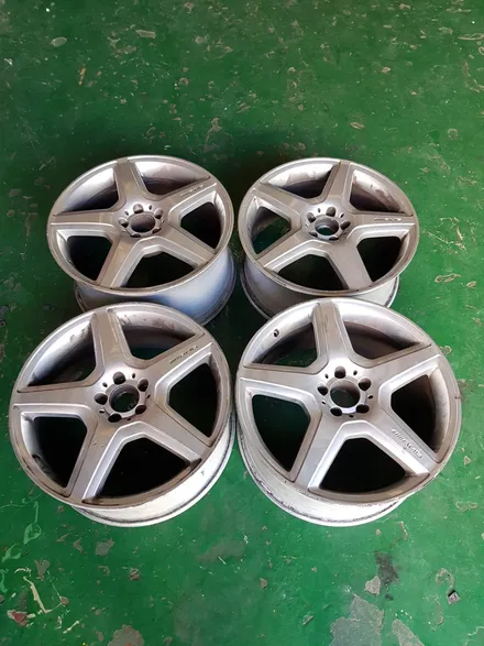 원조[부산휠복원][부산휠수리]벤츠S63amg 20인치 주차상처 휠수리/휠복원/휠도색 / 부산 기장군
