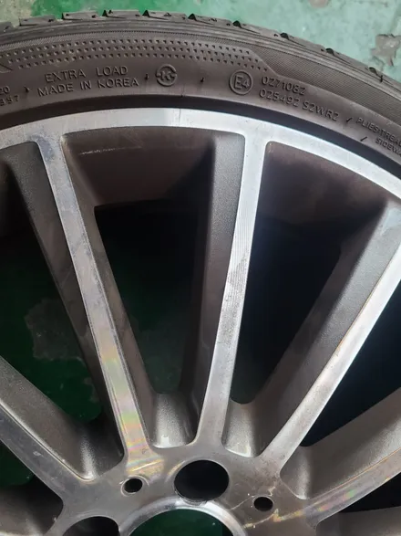 부산휠복원 since2006.[원조] 부산휠수리 since2006.[원조] 벤츠 C250Amg 19인치 휠수리 휠복원 다야컷팅 재생하기! / 부산 기장군