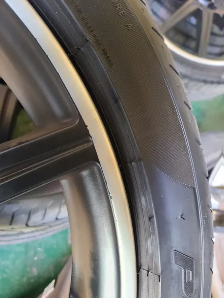 원조[부산휠복원] 벤츠CLS63 AMG 19인치 잘못된 휠수리 휠도색 재작업! / 부산 기장군