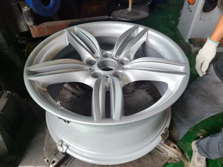 원조[부산휠복원] BMW 19인치 351M 주차상처 휠수리 휠복원 휠도색 작업! / 부산 기장군