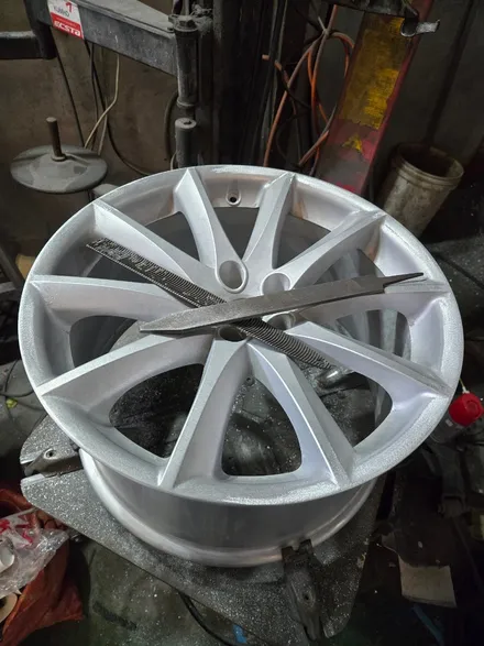 원조[부산휠도색] 재규어 XJ 19인치 휠복원 7만 원 추가금 없는 양심적 가격 휠도색 재작업! / 부산 기장군
