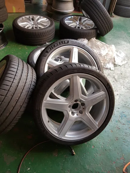 원조[부산휠복원][부산휠수리]벤츠S63amg 20인치 주차상처 휠수리/휠복원/휠도색 / 부산 기장군