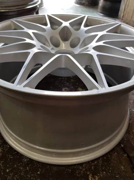 [부산휠수리][부산휠복원][부산중고휠] BMW 666M 임판휠을 유광블랙으로 작업 ㅜㅜ / 부산 기장군