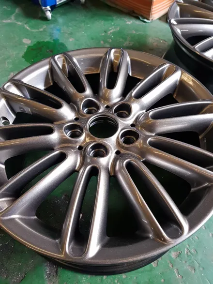 [부산휠복원][더휠]BMW 미니 주차상처 및 찌그러짐 교정후 티탄실버 분체도장 / 부산 기장군