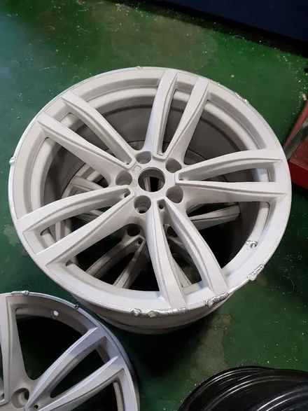 [부산휠수리][부산휠복원][부산휠도색][부산중고휠] BMW G시리즈647M 주차상처 수정후 블랙유광 커스텀 도장! / 부산 기장군