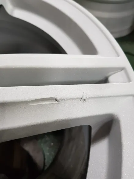 [부산휠수리][부산휠복원][부산중고휠][부산휠도색] 포르쉐19인치 상처수리 휠복원/휠수리 / 부산 기장군