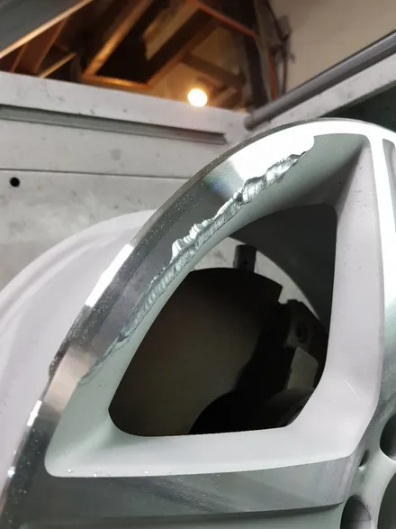 [원조][부산휠수리][부산휠복원][부산중고휠][부산휠도색] 벤츠S350AMG찌그러짐수리 다야컷팅 재생 휠복원/휠수리! / 부산 기장군