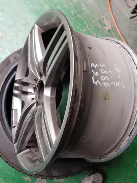 [원조]부산휠복원 벤츠 W221 S63 amg 대략난감! 야매 사꾸라 휠복원 휠도색작업 재생하기! / 부산 기장군