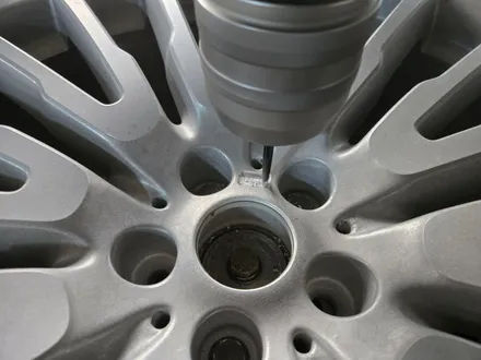 원조[부산 휠 복원] BMW 21인치 휠 복원 리폼 작업! / 부산 기장군