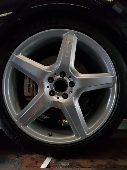 원조[부산휠복원][부산휠수리]벤츠S63amg 20인치 주차상처 휠수리/휠복원/휠도색 / 부산 기장군