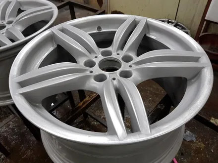 [부산휠수리][부산휠복원][부산중고휠] Bmw19인치 351m팩휠 주차상처 수정 하이퍼 블랙 분체도장 / 부산 기장군