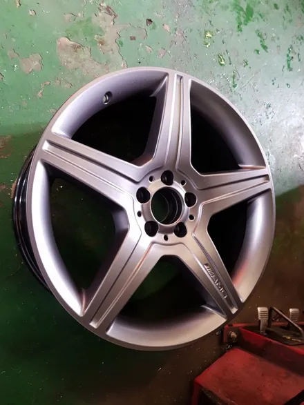 [부산휠복원][부산중고휠][부산휠수리] 벤츠S350AMG 19인치 주차상처 용접가공 다야컷복원 / 부산 기장군