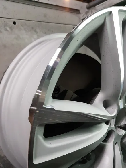 [원조][부산휠복원][부산휠수리][부산휠도색][부산중고휠] BMW442M 19인치 휠수리/휠복원/다야컷팅재생 / 부산 기장군