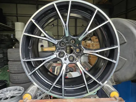 원조[부산 휠 복원] BMW M5 20인치 단조 휠 연마 휠 복원 작업! / 부산 기장군