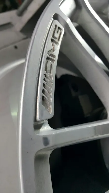 [벤츠휠수리][부산휠수리][부산중고휠][벤츠중고휠]벤츠 CLS63S AMG19인치 주차 상처복원 다야컷재생 / 부산 기장군