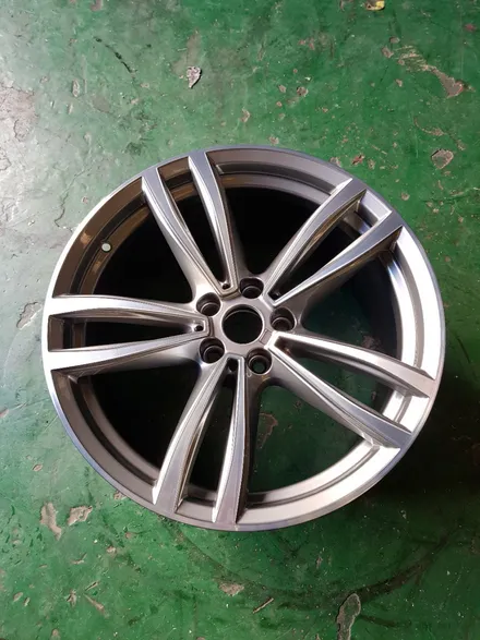 [부산휠수리][부산휠복원][부산중고휠]BMW G시리즈730M팩휠 주차상처 다야컷팅복원 / 부산 기장군
