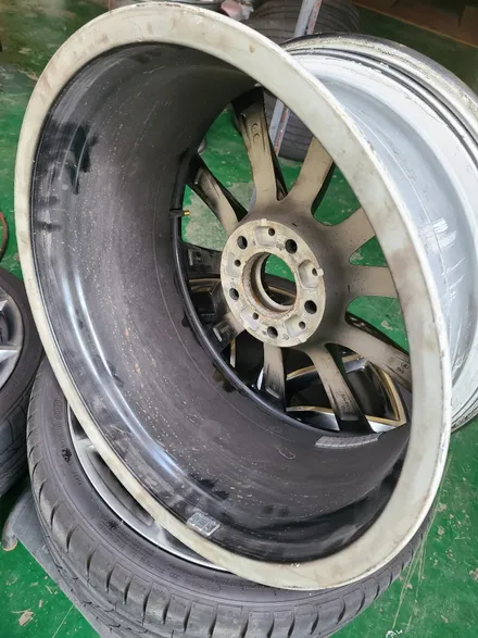 원조[부산휠복원][부산휠수리]BMW Z4 19인치 휠수리 휠복원 다야컷팅 재생하기! / 부산 기장군