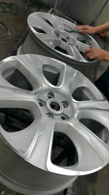 [부산휠수리][부산중고휠][부산휠복원][부산휠도색]렌지로버 보그21인치 휠수리 / 부산 기장군