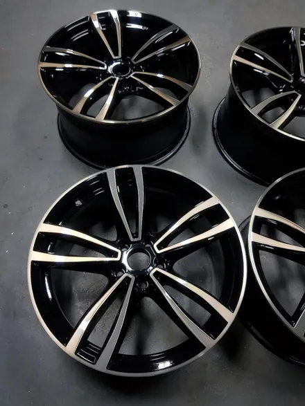 [원조][부산휠복원][부산휠수리][부산중고휠][부산휠도색]BMW G시리즈 647M 19인치 다야컷팅 블랙폴리쉬 다야컷재생! 휠수리/휠복원 / 부산 기장군
