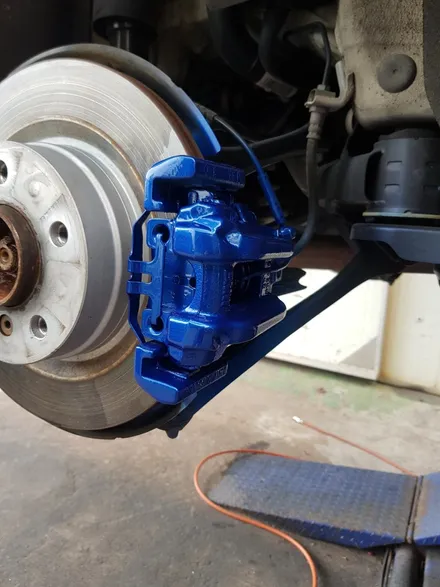 [원조][부산휠수리][부산휠복원][부산휠도색] 부산캘리퍼도색BMW 캘리퍼도색 야매작업! / 부산 기장군